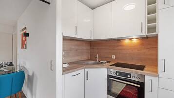 Kühlschrank, Ofen, Herdplatte, Geschirrspüler