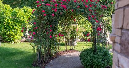 Ferienwohnung '5' mit Gemeinschaftsgarten, Balkon und Wi-Fi