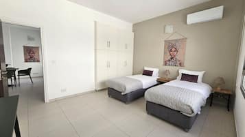 Luxury Studio, City View | Blackout curtains, iron/ironing board, free WiFi