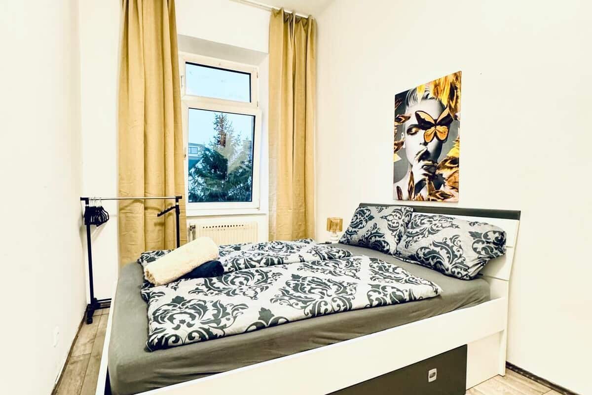 Basic Room | Iron/ironing board, free WiFi
