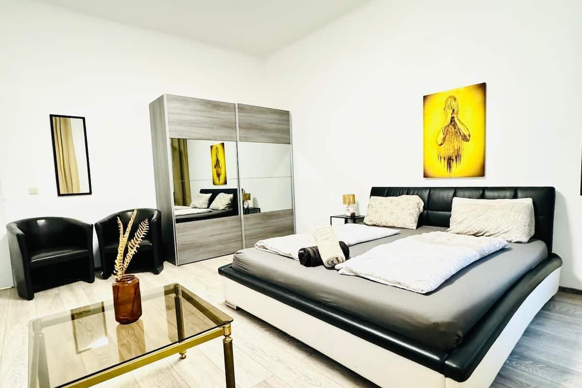 Basic Room | Iron/ironing board, free WiFi