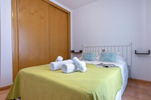 Apartment | 2 bedrooms, iron/ironing board, free WiFi