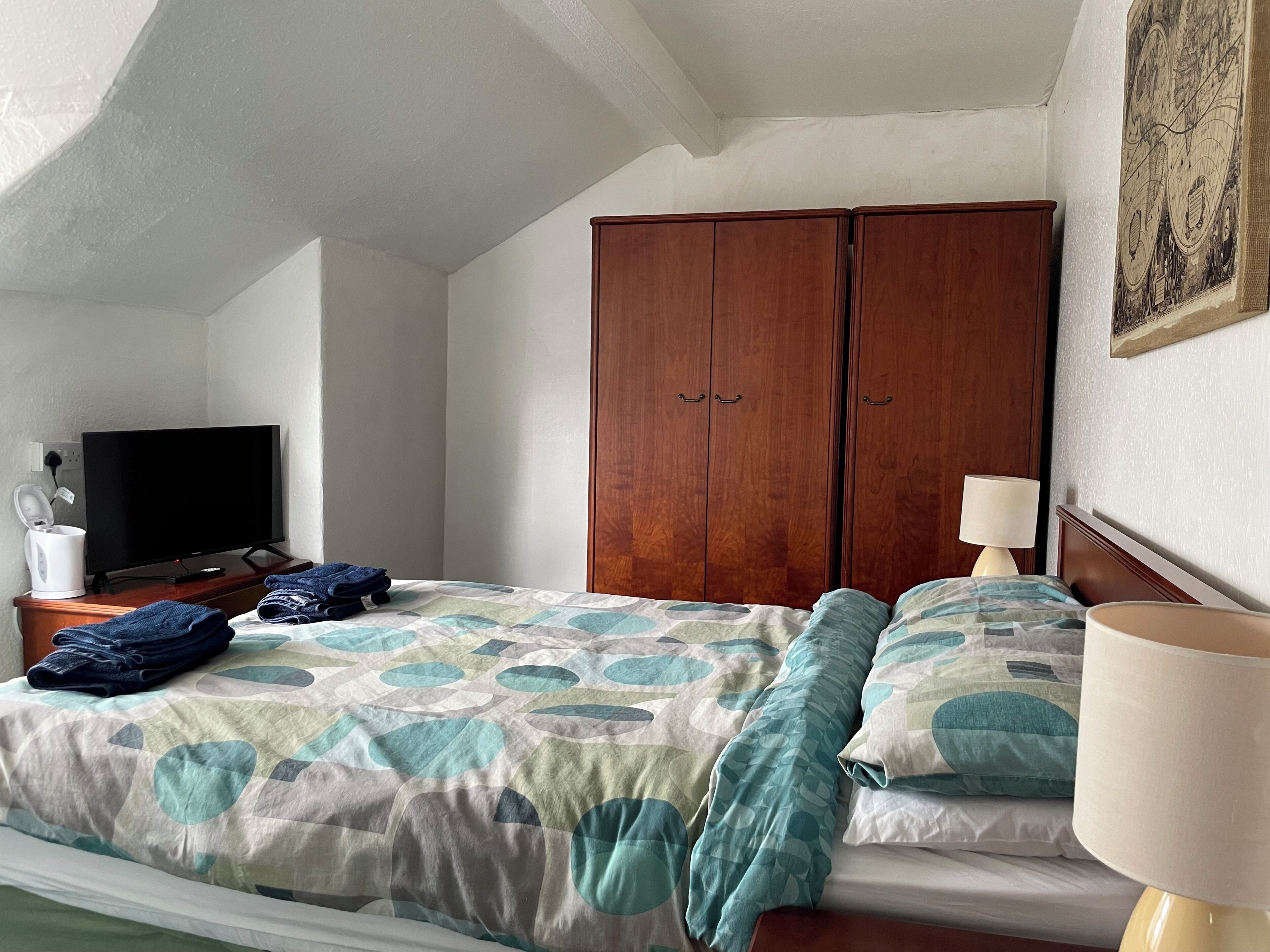 Wifi gratis y ropa de cama 
