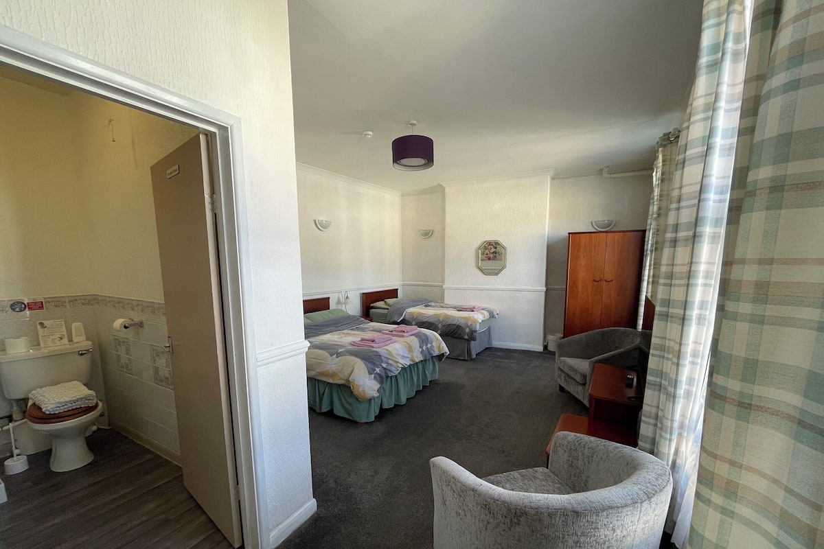 1 bedroom, free WiFi, bed sheets