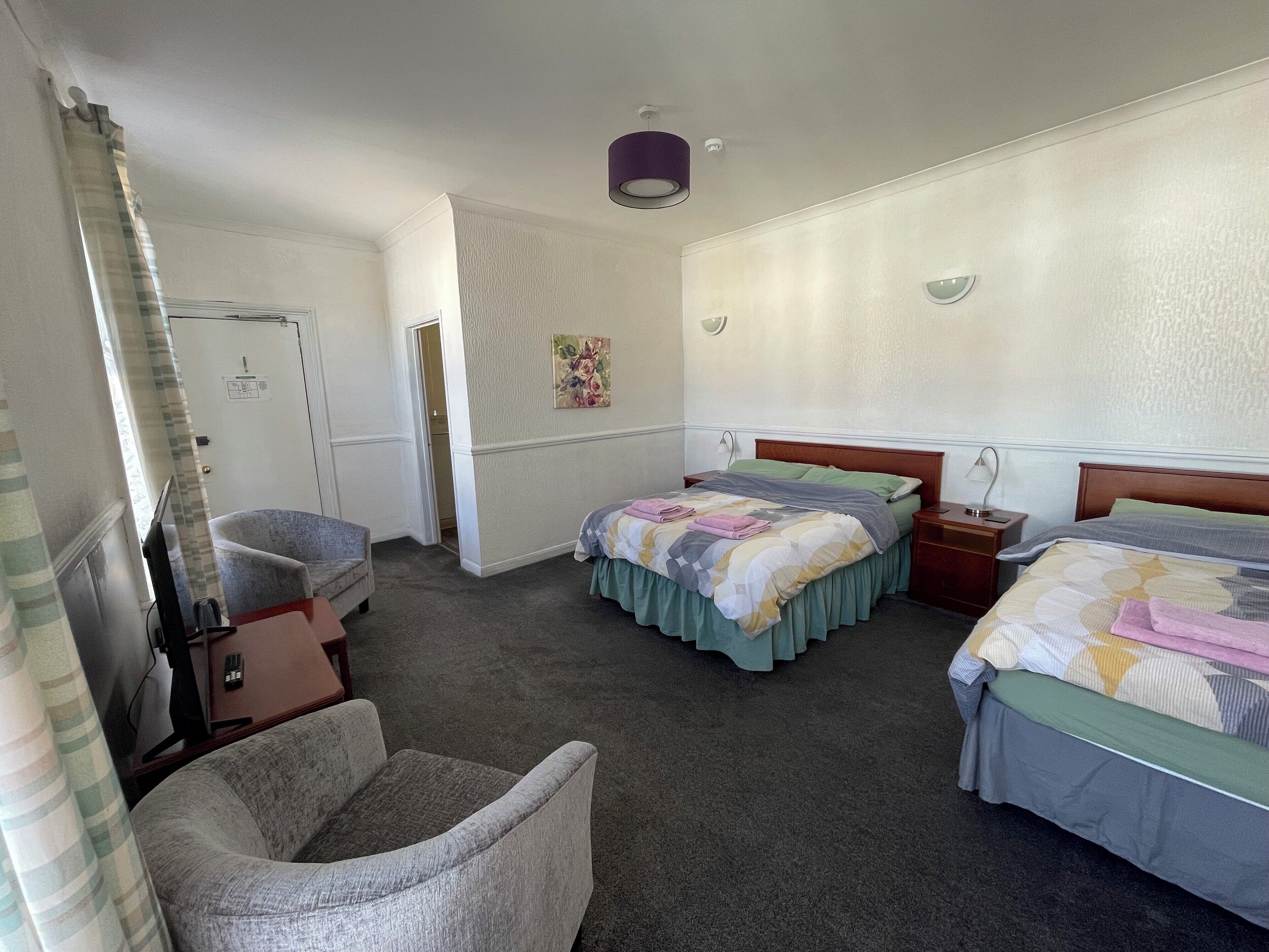 Triple Room | Free WiFi, bed sheets