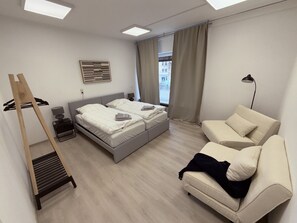 5 chambres, bureau, fer et planche à repasser, Wi-Fi gratuit