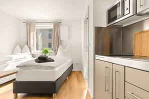 5 bedrooms, desk, iron/ironing board, free WiFi