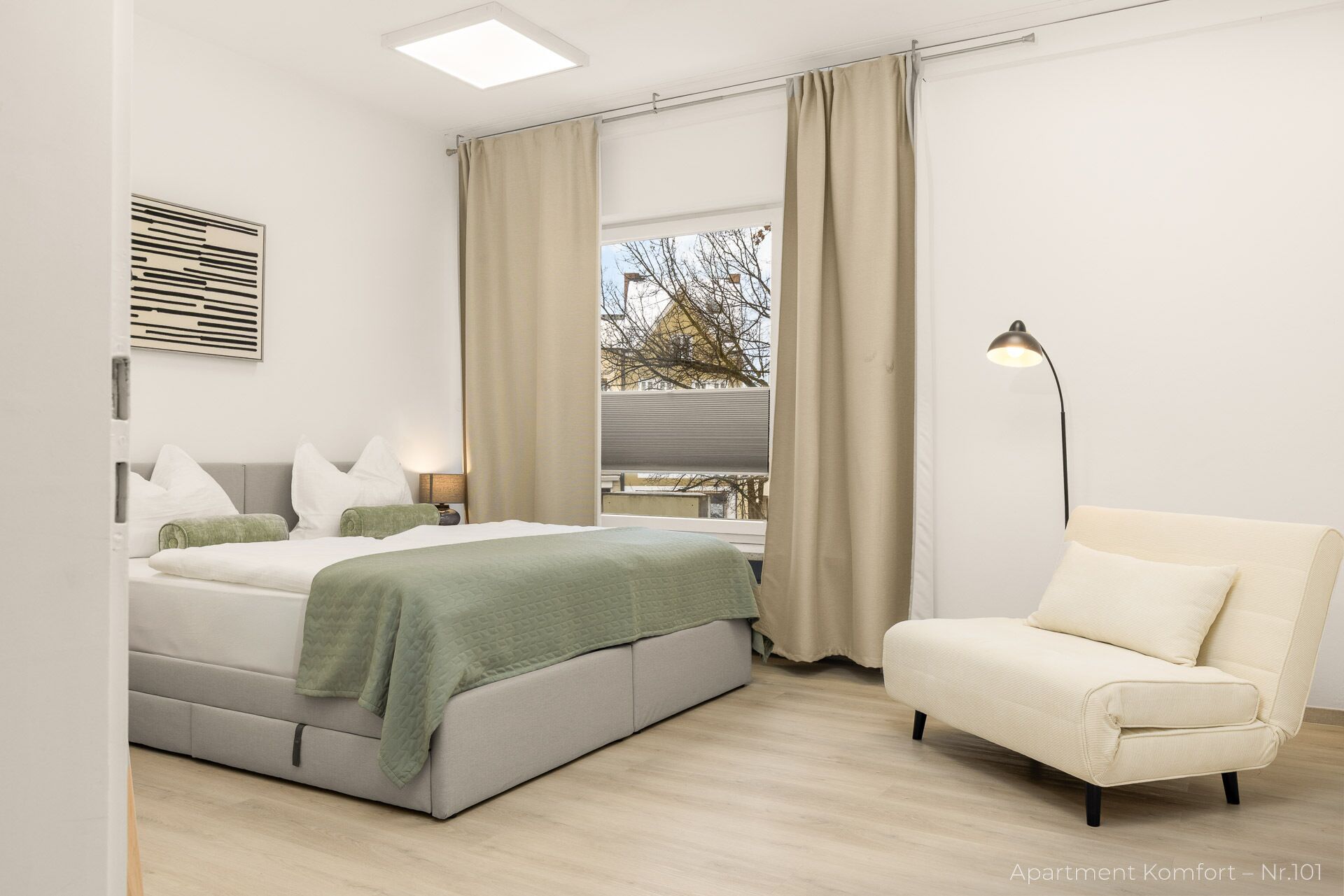 5 Schlafzimmer, Schreibtisch, Bügeleisen/Bügelbrett, kostenloses WLAN