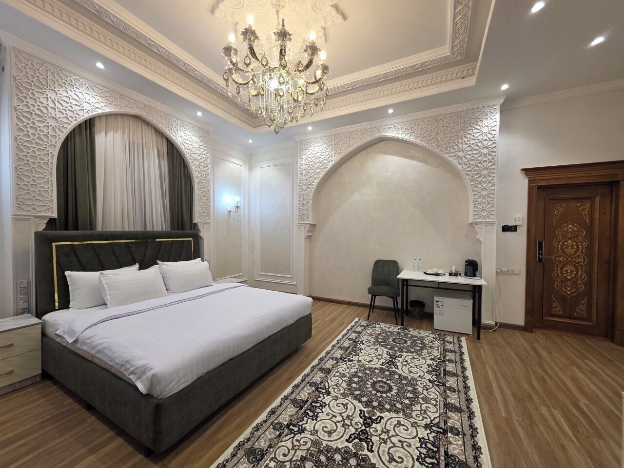Deluxe Studio Suite | Egyptian cotton sheets, premium bedding, in-room safe