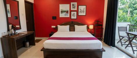 豪華雙人房 | 摺床/加床 (收費)、免費 Wi-Fi、床單