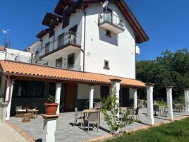 Fachada de la propiedad