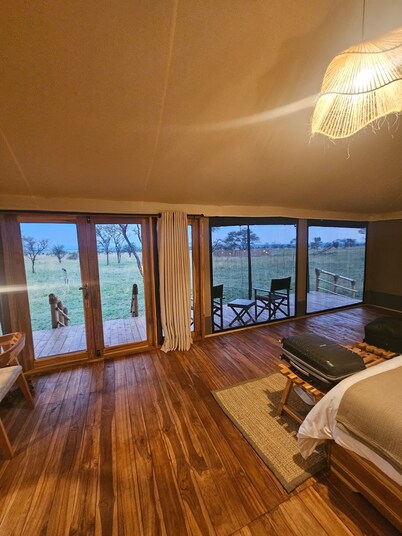 The African Kongoni Serengeti Safari Camp