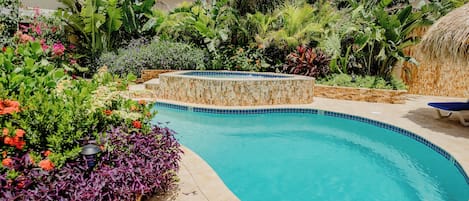 Appartement, 4 chambres, balcon, vue sur le jardin | Piscine | Piscine extérieure