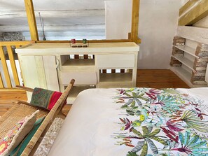 2 室のベッドルーム、アイロン / アイロン台、WiFi (無料)、ベッドシーツ