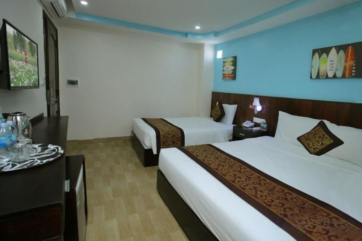 Premium bedding, minibar, in-room safe, soundproofing