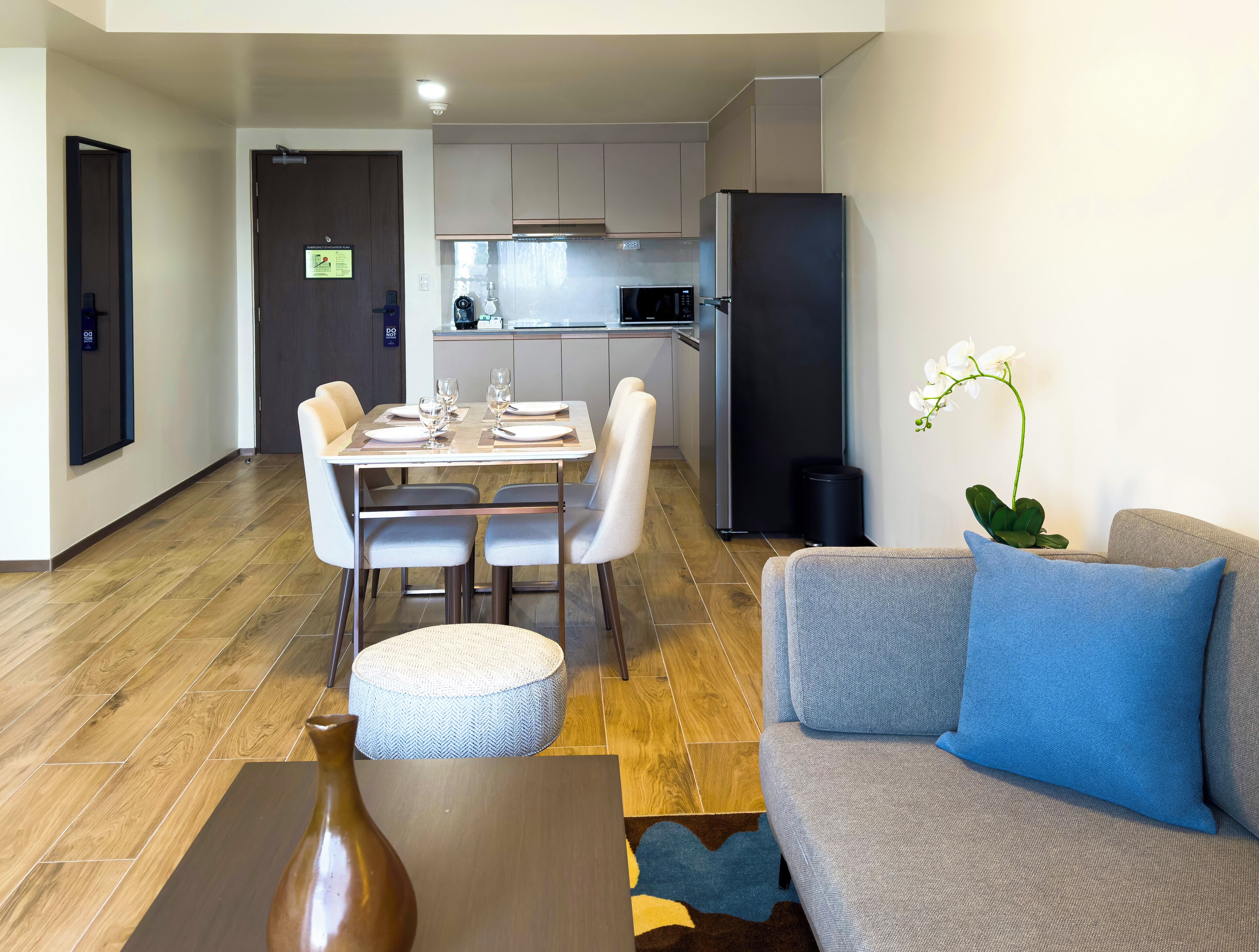 Foto - Savea Bay City Manila