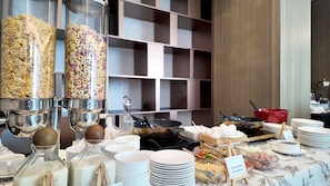 Daily buffet breakfast for a fee