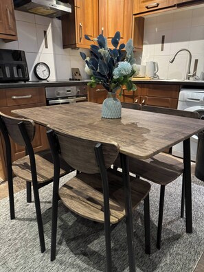 Bungalow, 2 camere da letto, fumatori, vista giardino | Ristoranti