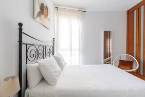 3 quartos, ferros/tábuas de passar roupa, Wi-Fi de cortesia