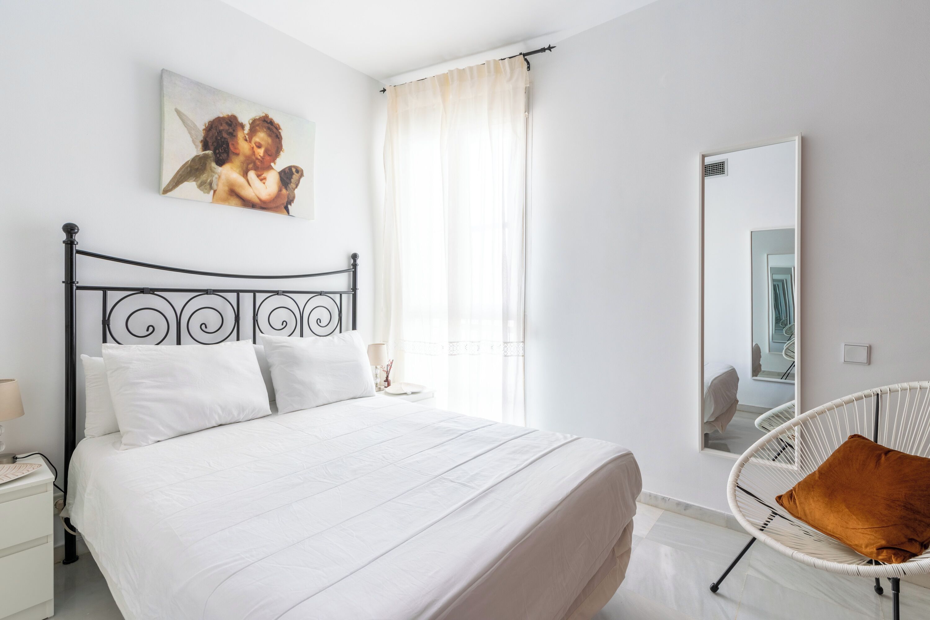 3 室のベッドルーム、アイロン / アイロン台、WiFi (無料)、ベッドシーツ