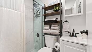 Hårtork och handdukar