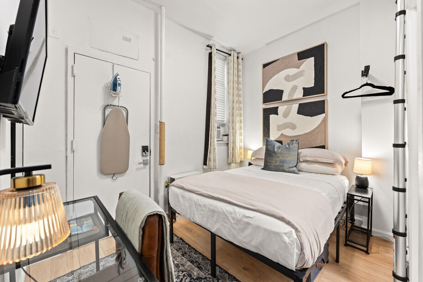 1 多间卧室、办公桌、WiFi、床单