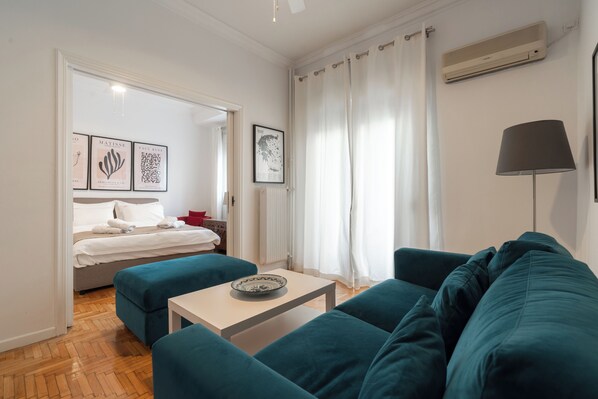 2 bedrooms, iron/ironing board, free WiFi, bed sheets