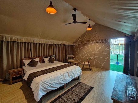 Deluxe Double Room, Garden View. Ambik Riverside Camp And Resort
