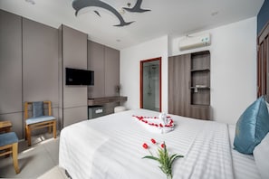 Habitación doble Deluxe | Escritorio, insonorización, wifi gratis y ropa de cama 
