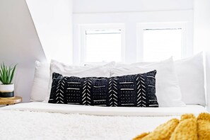 3 bedrooms, desk, iron/ironing board, travel cot