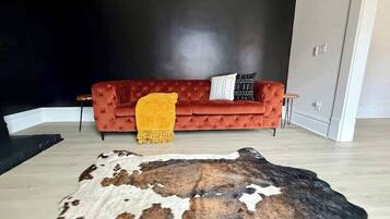 智能電視、書籍、影像庫、 辦公室