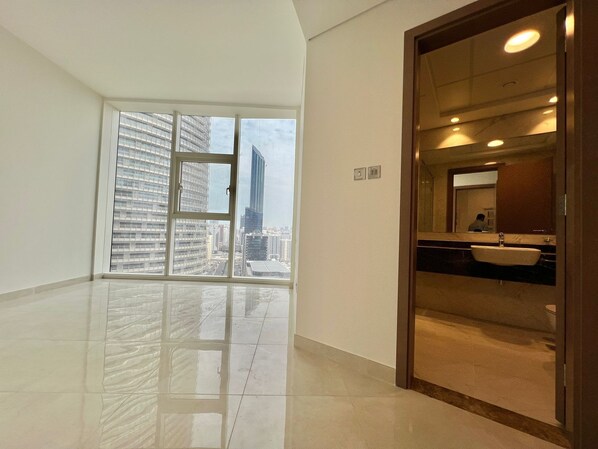 2 bedrooms, desk, laptop workspace, free WiFi - OYO HOME 1473 2 BHK Apartment (Abu Dhabi)