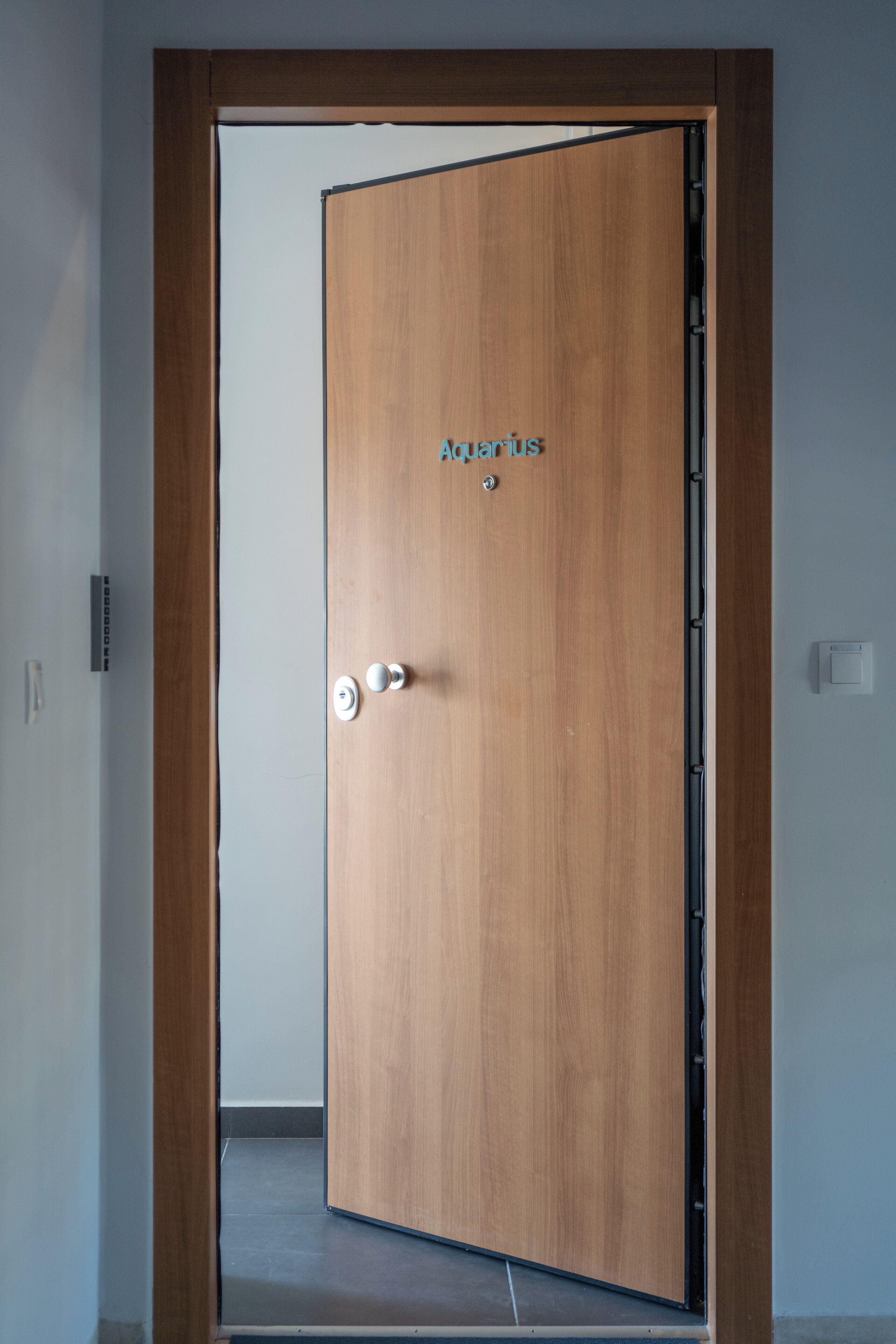 Ático Deluxe, vistas a la ciudad | Caja fuerte, decoración individual, mobiliario individual