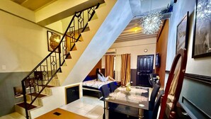 Apartment, 1 Bedroom, Accessible, Smoking | Living room