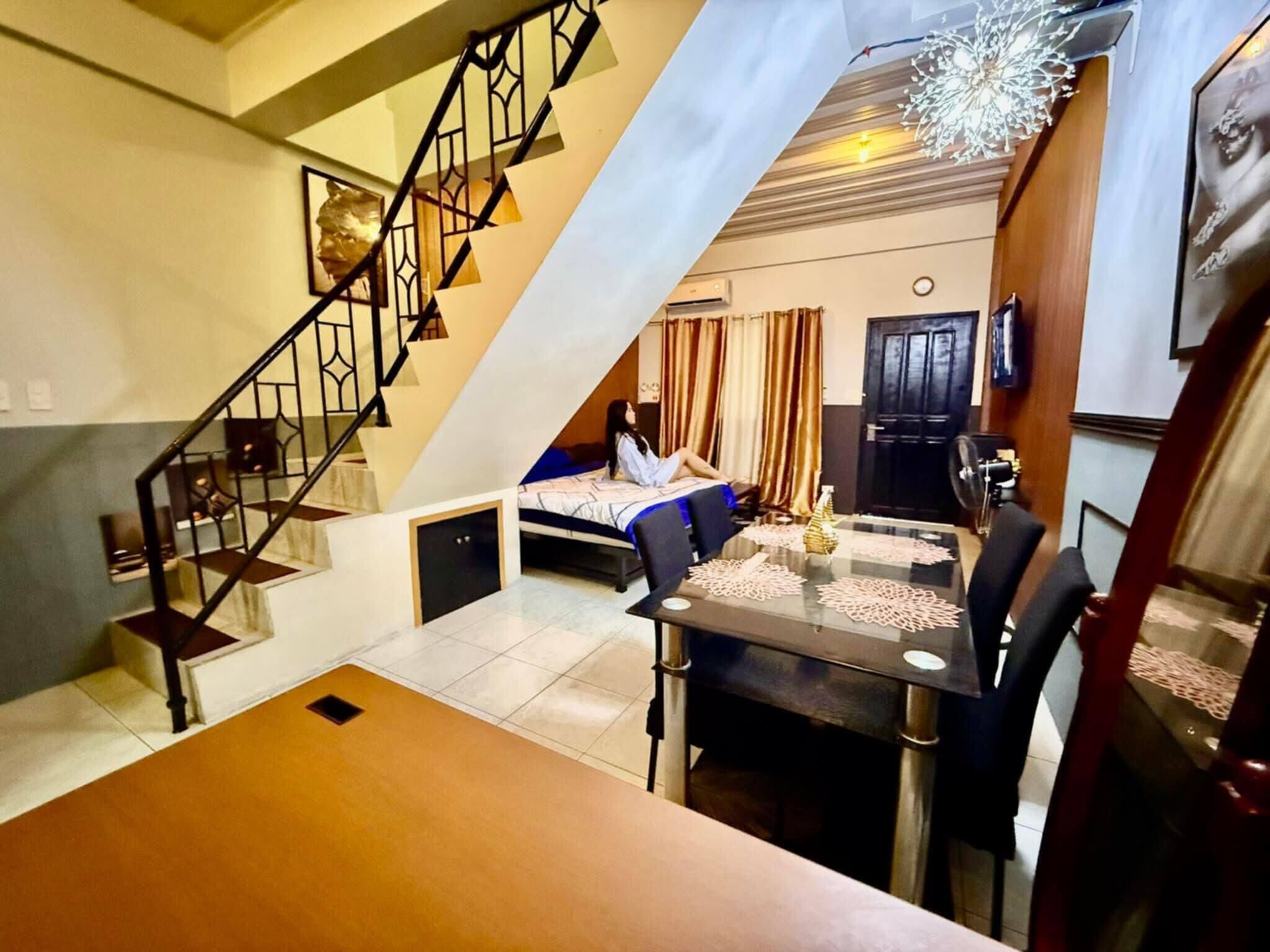 Apartment, 1 Bedroom, Accessible, Smoking | Living room