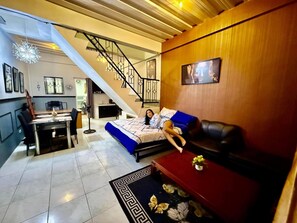 Interior - Axon Cozy Modern House #G Near The Walking Street (Angeles City)