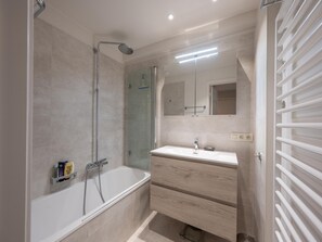 Apartment | Badezimmer