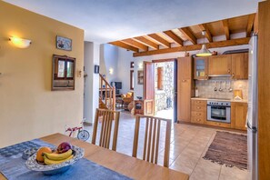 House - Sea Front Stone Villa Near Monemvasia (Monemvasia)