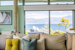 House | 4 bedrooms, desk, soundproofing - Lefkon Villa With Pool by the Sea - N Peloponnese (Aigialeia)