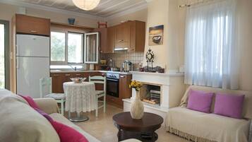 Rumah | 3 kamar tidur dan meja kerja