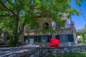4 bedrooms - Aspro Stone Mansion in the Best Area of Lefkada (Lefkada)