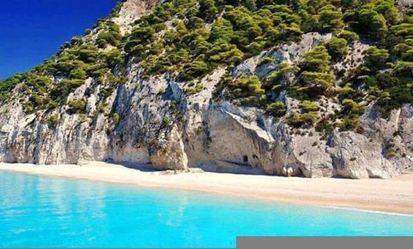 4 bedrooms - Aspro Stone Mansion in the Best Area of Lefkada (Lefkada)