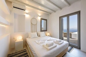 Villa | 3 bedrooms - Rising Moon sea View Villa Near the Beach (Paros)