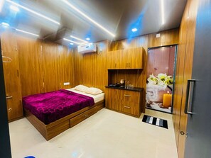 Deluxe Double Room | Free WiFi - Spexxa Residency (Kozhikode)