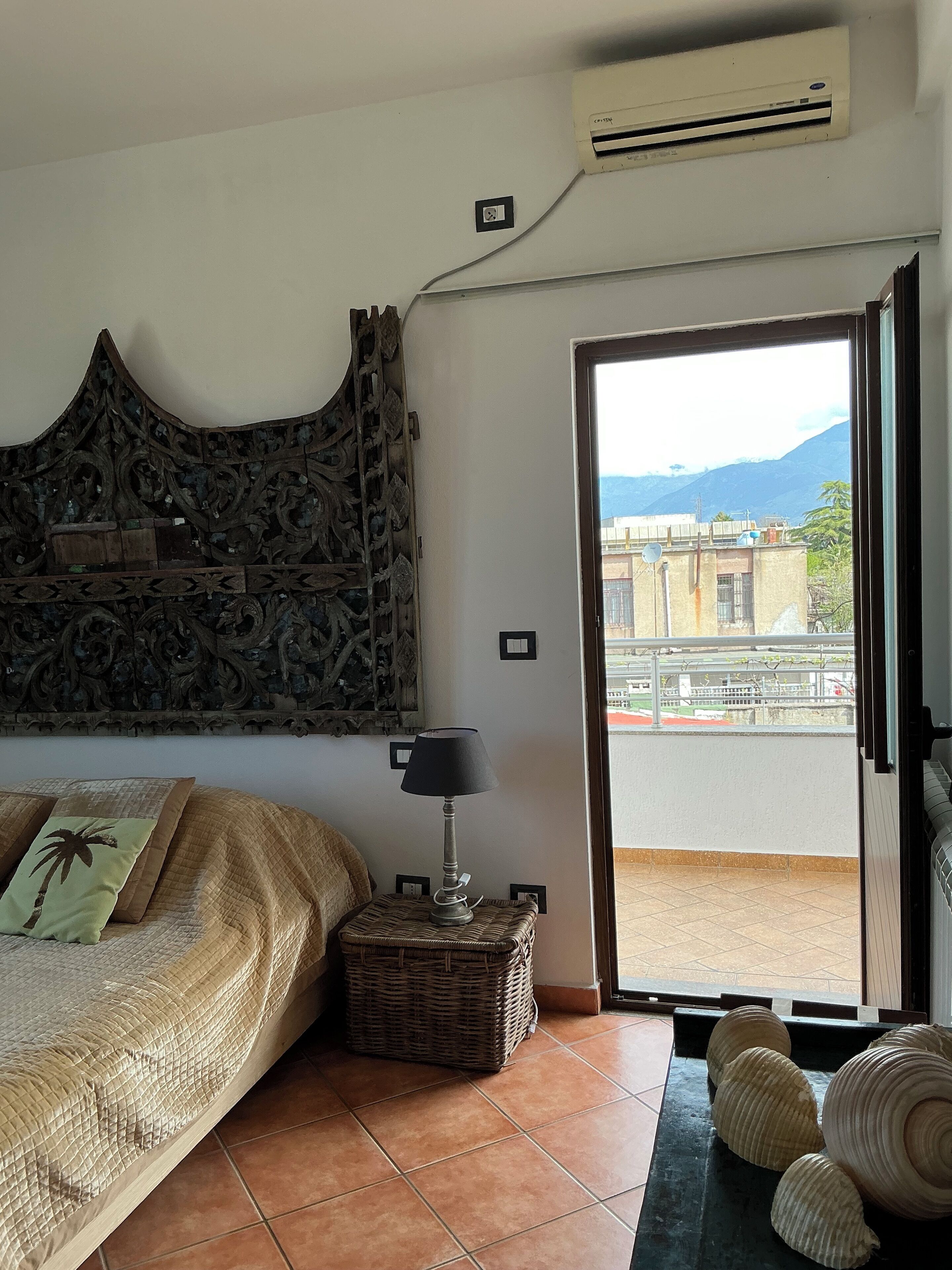 6 bedrooms, WiFi, bed sheets