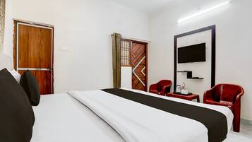 Luxury Double or Twin Room | Seterika/papan seterika, Wi-fi percuma