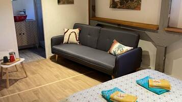 Comfort Room, River View