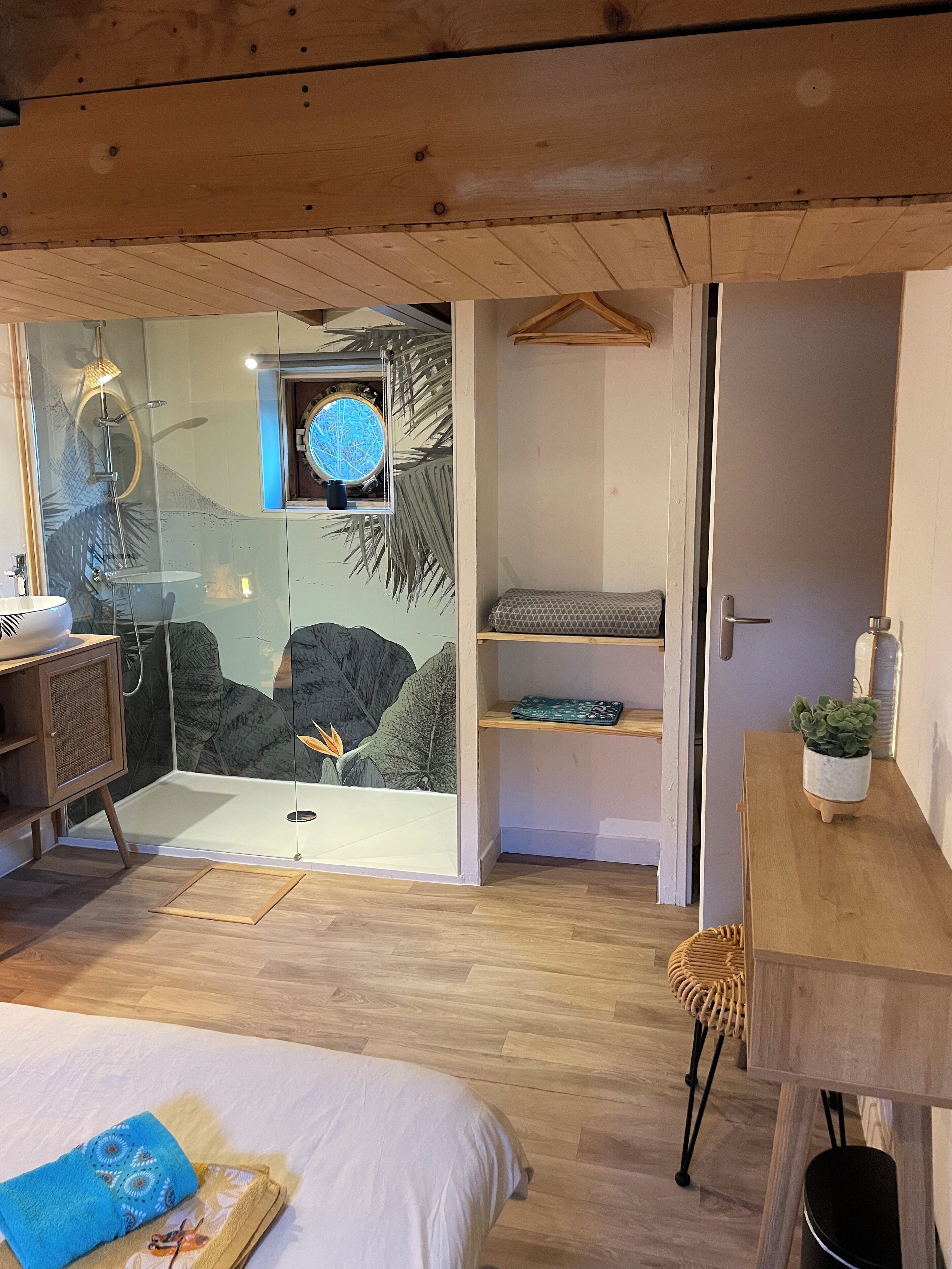 Comfort Room, River View | Bathroom | Shower, hair dryer, shampoo, toilet paper