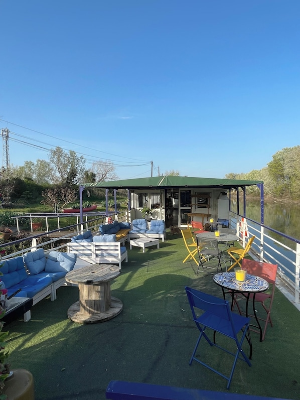 Exterior - Péniche Le Pescalune (Arles)