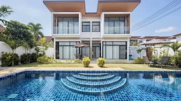 Grand Villa, 6 Bedrooms, Private Pool | Individually decorated, individually furnished, laptop workspace